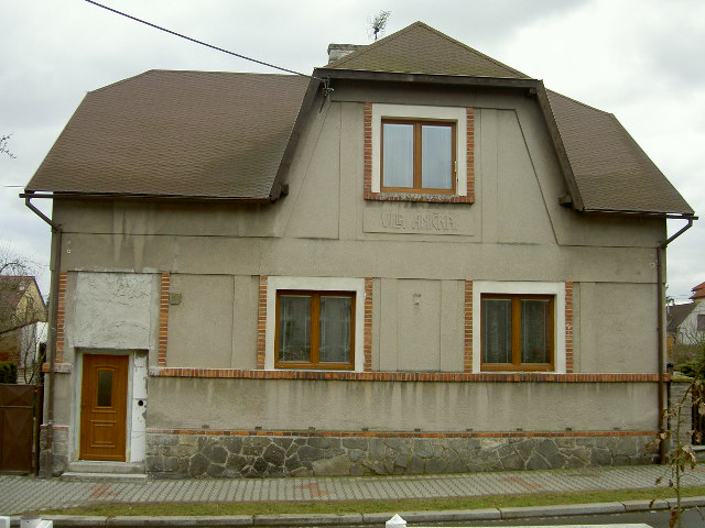 293 Holý